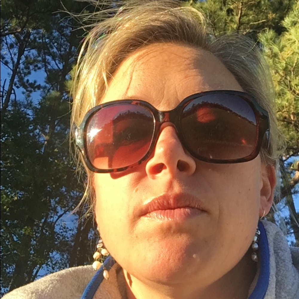 Meet your Posher, Kelly